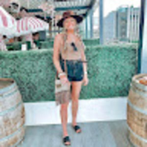 Meet your Posher, Stephanie